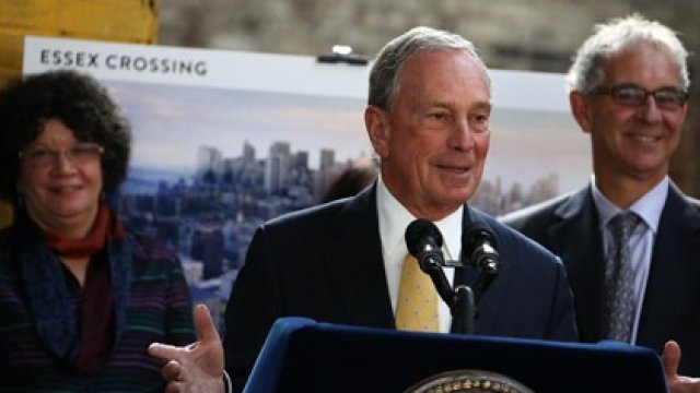 <p style="margin-bottom: 0cm">
	Кметът на Ню Йорк представя проекта. <em>Снимка: <span lang="bg-BG">nyc.gov</span></em></p>
