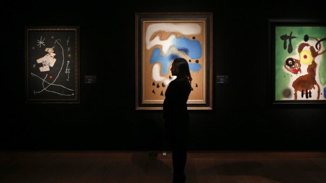 <p>
	Събитието постави начало на две седмици на аукциони в британската столица. <em>Снимка: Ройтерс</em></p>
