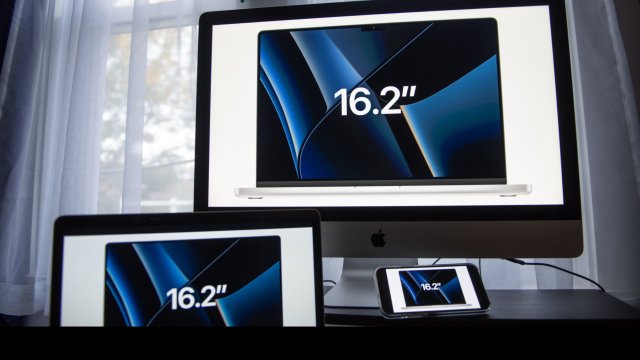 През октомври Apple представи нови Macbook Pro. Снимка: Tiffany Hagler-Geard/Bloomberg