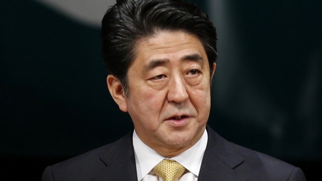 <p>
	Японският премиер Шиндзо Абе.<em> Снимка: Ройтерс</em></p>

