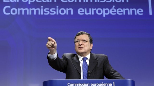 <p>
	Жозе Барозу по време на пресконференция за Украйна в Брюксел днес. <em>Снимка: Ройтерс</em></p>
