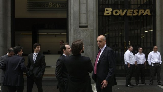 <p>
	Сградата на борсата в Сао Пауло. <em>Снимка:: Dado Galdieri/Bloomberg</em></p>
