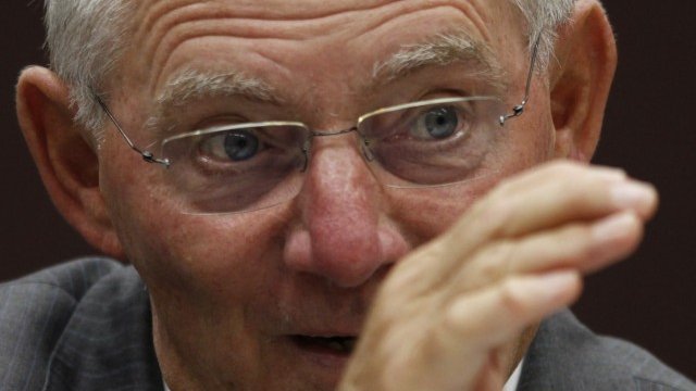 <p>
	Шойбле: &quot;Гърция трябва да извърши редица много сериозни реформи. А това ще боли&quot;.<em> Снимка: Ройтерс</em></p>
