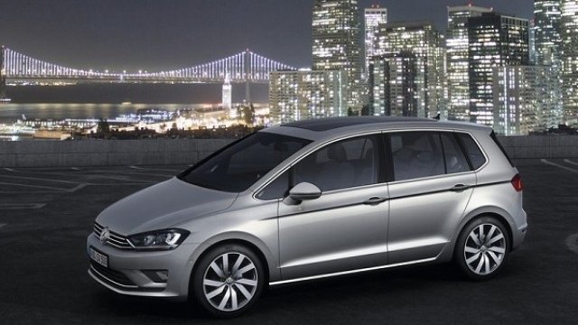 <p>
	Golf Sportsvan. <em>Снимка: Volkswagen</em></p>
