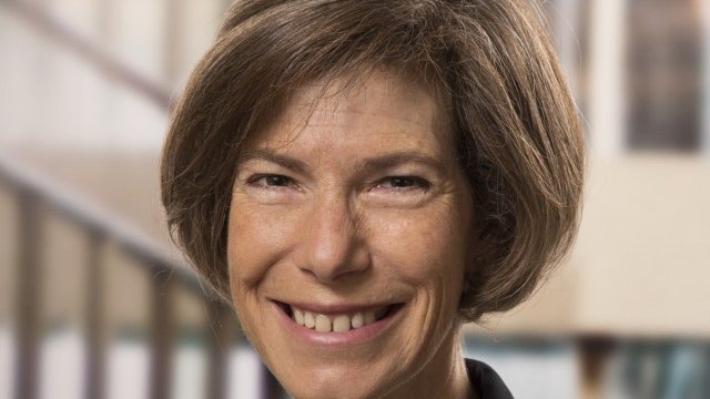 <p>
	Според Шарън Козицки не можем да се доверяваме напълно на старите икономически модели. <em>Снимка: Bank of Canada</em></p>
