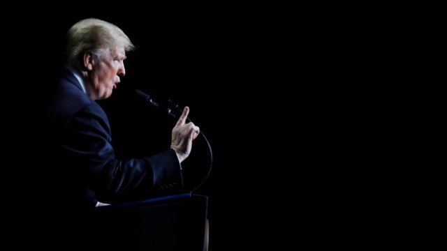 Доналд Тръмп разкритикува сделката за Brexit