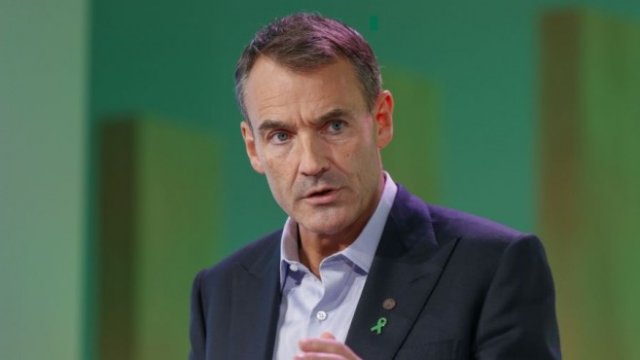 <p>
	Бърнард Луни. <em>Снимка: Bloomberg LP</em></p>
