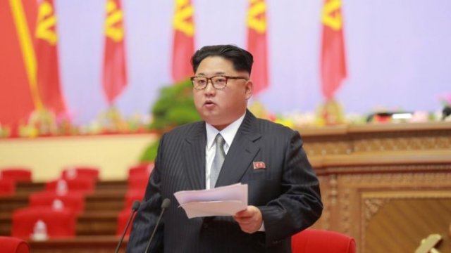 <p>
	Севернокорейският лидер Ким Чен-ун. <em>Снимка: Архив Ройтерс</em></p>
