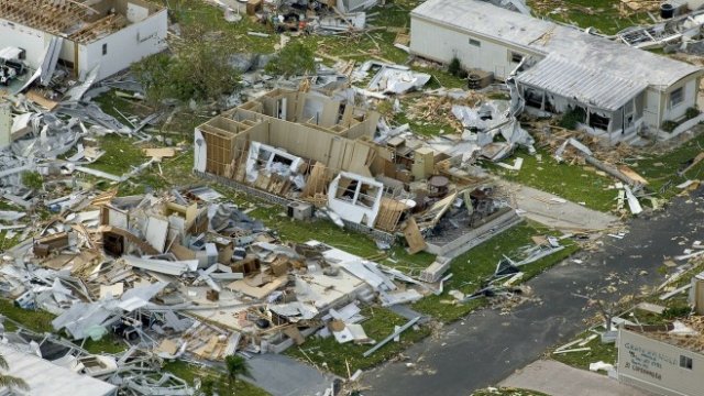 <p>
	Опустошения от ураган. <em>Снимка: pixabay.com</em></p>
