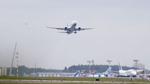 <p>
	Добролет временно спря полетите си, след като влезе в &quot;черния списък&quot; на ЕС. <em>Снимка: архив, Ройтерс</em></p>
