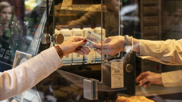 <p>
	<em>Снимка: Evgeniy Maloletka / Bloomberg</em></p>
