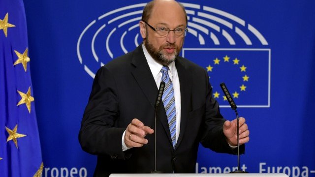 Шулц: Великобритания още във вторник да задвижи излизането си от ЕС