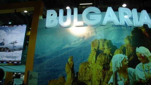 <p>
	Българският щанд на Световното туристическо изложение World Travel Market 2012 в Лондон. <em>Снимка: МИЕТ</em></p>
