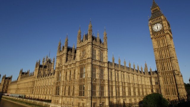 <p>
	Голяма част от инфраструктурата на двореца не е била обновявана от средата на миналия век. <em>Снимка: архив, Ройтерс</em></p>
