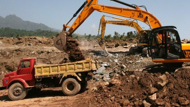 <p>
	Почти всички пари по оперативна програма &quot;Транспорт&quot; до 2020 г. ще отидат за изграждането на тунел по протежението на Кресненското дефиле.</p>
