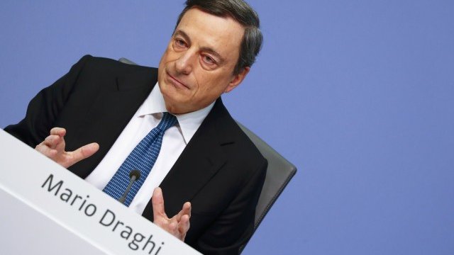 <p>
	Посланието на Драги обърка пазарите. <em>Снимка: Ройтерс</em></p>
