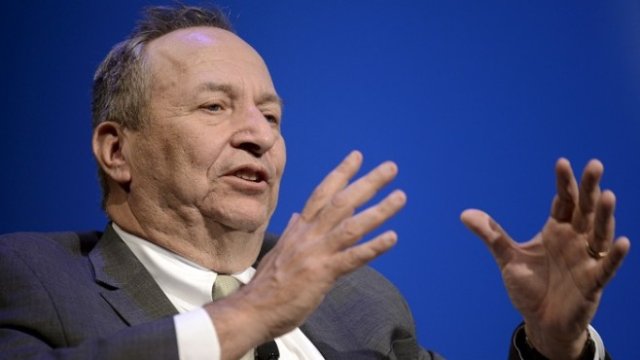 <p>
	Лорънс Съмърс. <em>Снимка: Архив Ройтерс</em></p>
