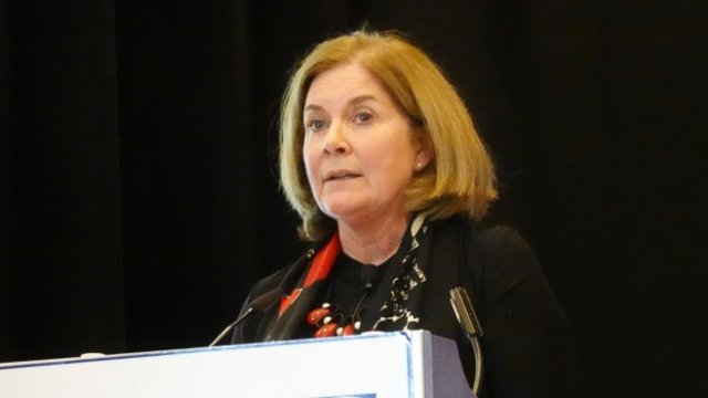 <p>
	Управителят на Фед Канзас сити Естер Джордж. <em>Снимка: Ройтерс</em></p>
