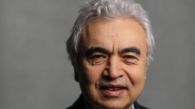 <p>
	Ръководителят на Международната агенция по енергетика Фатих Бирол. <em>Снимка: Bloomberg</em></p>
