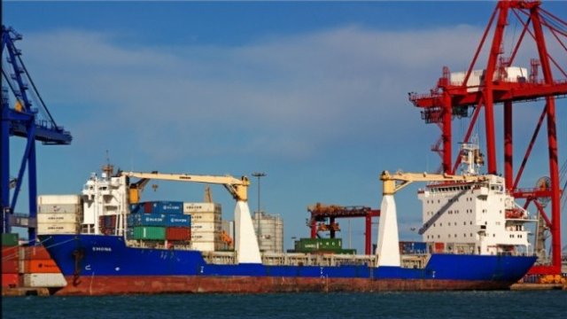 <p>
	<em>Корабът &quot;Емона&quot;. Снимка: vesselfinder.net</em></p>
