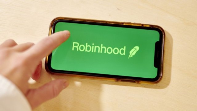 <p>
	Логото на приложението на&nbsp;Robinhood Markets Inc. <em>Снимка: Bloomberg LP</em></p>
