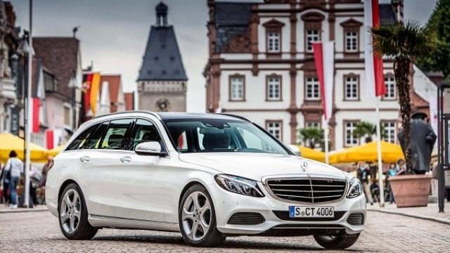 <p>
	<em>C-Class Estate. Снимка: Mercedes-Benz </em></p>
