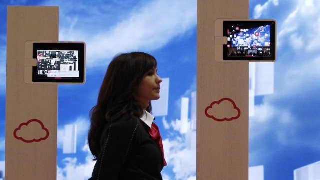 <p>
	При ползване на облачни услуги компаниите могат да си спестят от лицензионните разходи. <em>Снимка:&nbsp;Ройтерс</em></p>
