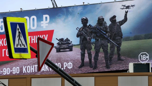 Снимка: EPA/MAXIM SHIPENKOV