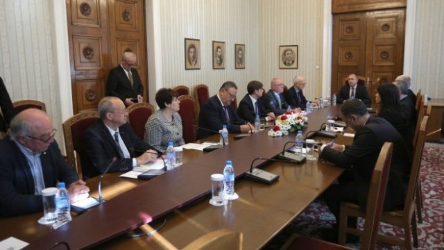 <p>
	<em font-size:="" pt="" style="color: rgb(102, 102, 102); font-family: ">Снимка: Димитър Кьосемарлиев, Investor Media Group</em></p>
