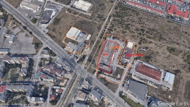 <p>
	<em>Сателитна снимка на кръстовището на бул. "Копенхаген" и бул. "Проф. Цветан Лазаров". Източник: Google Earth Pro</em></p>
