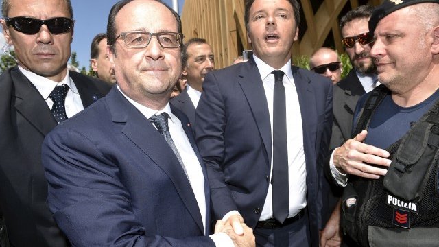 <p>
	Френският президент Франсоа Оланд (вляво) и италианският премиер Матео Ренци. <em>Снимка: архив Ройтерс</em></p>
