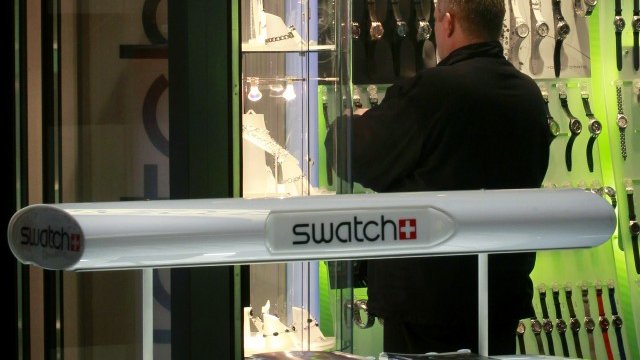 <p>
	Swatch може би е снабдявал превилигеровано своите дъщерни дружества с компоненти. <em>Снимка: Ройтерс</em></p>
