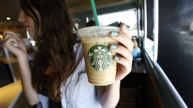 <p style="text-align: justify;">
	Добрите резултатите веригата дължи на лоялността на своите клиенти, но и на нейното добро отношение към тях. <em>Снимка: Ройтерс</em></p>
