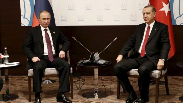 <p>
	Последната среща между лидерите на Русия и Турция беше през ноември 2015 г. <em>Снимка: архив, Ройтерс</em></p>
