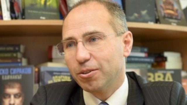 <p>
	Изпълнителният директор на &quot;Сиела Норма&quot; Веселин Тодоров.<em>&nbsp;Снимка: Сиела Норма</em></p>
