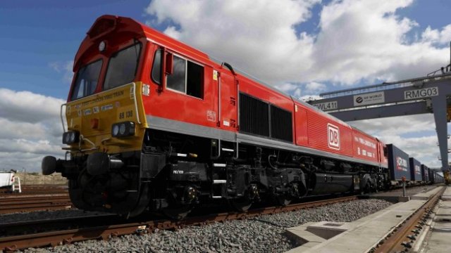 <p>
	<em>Първият товарен влак ще бъде изпратен с официална церемония в Лондон. Снимка: Ройтерс</em></p>
