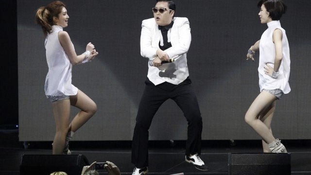 <p>
	Южнокореецът Сай е на трето място в класацията за дигитални сингли. <em>Снимка: Ройтерс</em></p>
