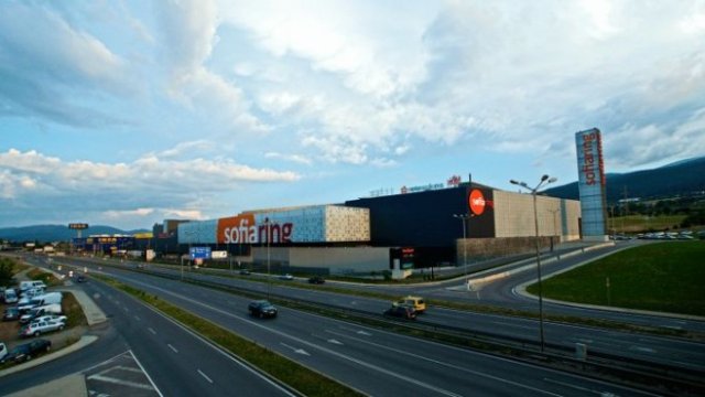 <p>
	<em>Снимка: Sofia Ring Mall</em></p>
