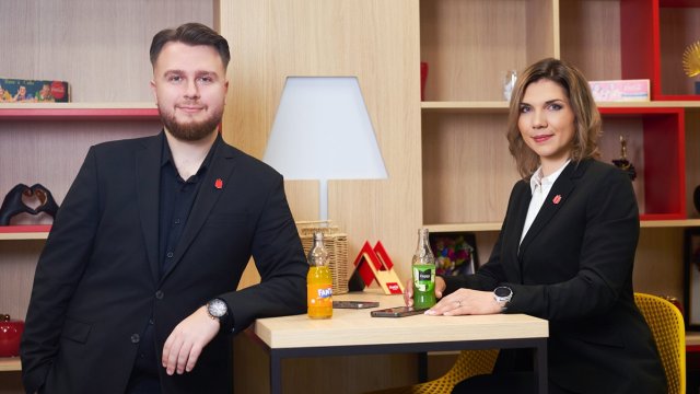 Христо Велев и Антоанета Константинова. Снимка: Coca-Cola HBC Business Services Organisation