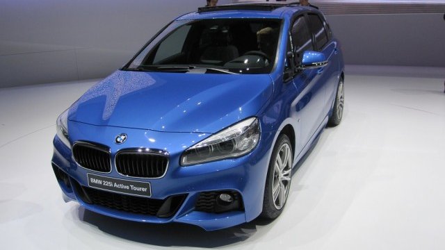 <p>
	Първият модел на BMW с предно предаване - <strong><a href="http://automedia.investor.bg/a/0-nachalo/21940-razlichniiat-v-gamata-na-bmw/">2-Series Active Tourer</a></strong>. <em>Снимка: Automedia.bg</em></p>
