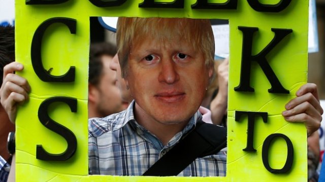 Борис Джонсън в ролята на диктатор