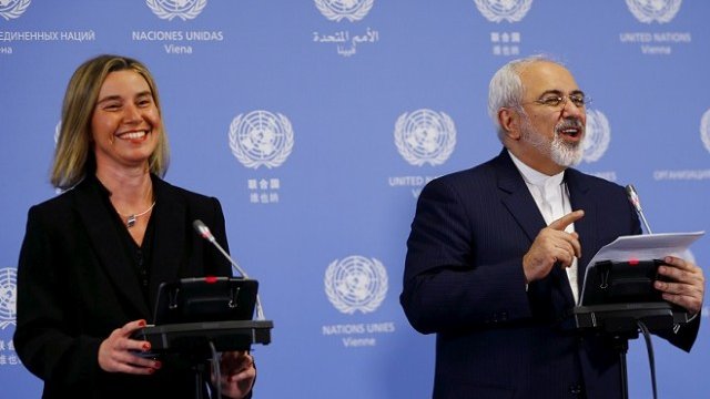 <p>
	Първите дипломати на Европейския съюз и Иран Федерика Могерини и Мохамад Джавад Зариф. <em>Снимка: Архив Ройтерс</em></p>
