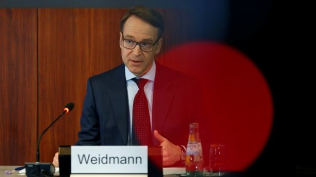 <p>
	Гуверньорът на Бундесбанк Йенс Вайдман <em>Снимка: Ройтерс</em></p>
