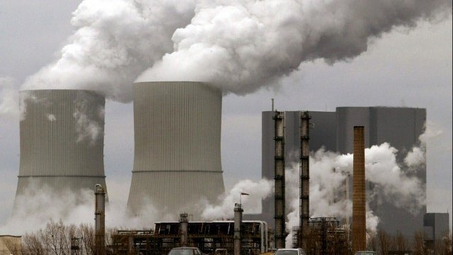 <p>
	Завод на Dow Chemical в Германия. <em>Снимка: Ройтерс</em></p>
