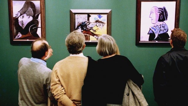 <p>
	Картините на Пикасо винаги са привличали интереса на ценителите. <em>Снимка: архив Ройтерс</em></p>
