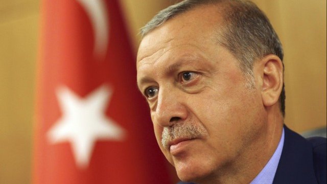 <p>
	Турският президент&nbsp;Реджеп Тайип Ердоган направи обръщение по повод опита за преврат.<em>&nbsp;</em><em>Снимка: Ройтерс</em></p>
