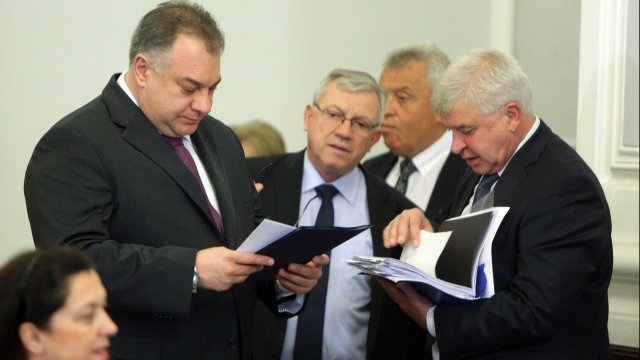 <p>
	Националният съвет за тристранно сътрудничество разгледа проектите за актуализация на държавния бюджет за 2014 г. и на бюджета на НЗОК. <em>Снимка: БТА</em></p>
