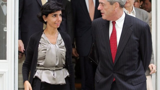 <p>
	Бившият френски съдебен министър Рашида Дати (вляво).<em> Снимка:&nbsp;Judith White/Bloomberg News</em></p>
