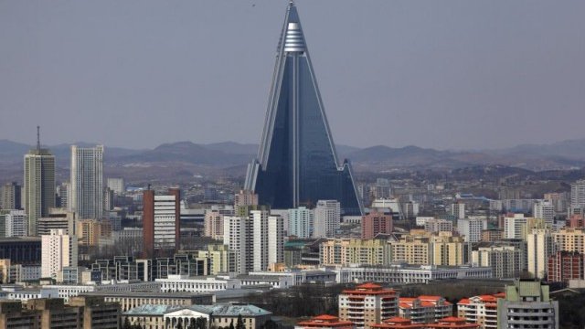 <p>
	Ryugyong Hotel. <em>Снимка: Ройтерс</em></p>
