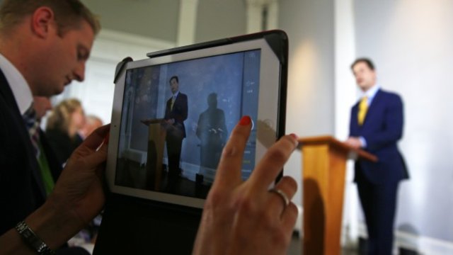 <p>
	<em>Ник Клег. Снимка: Архив Ройтерс</em></p>
